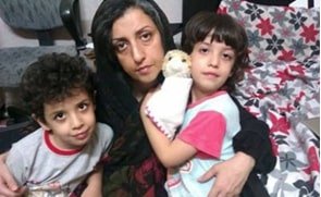 Iraanse mensenrechtenactivist Narges Mohammadi krijgt 10 jaar gevangenisstraf