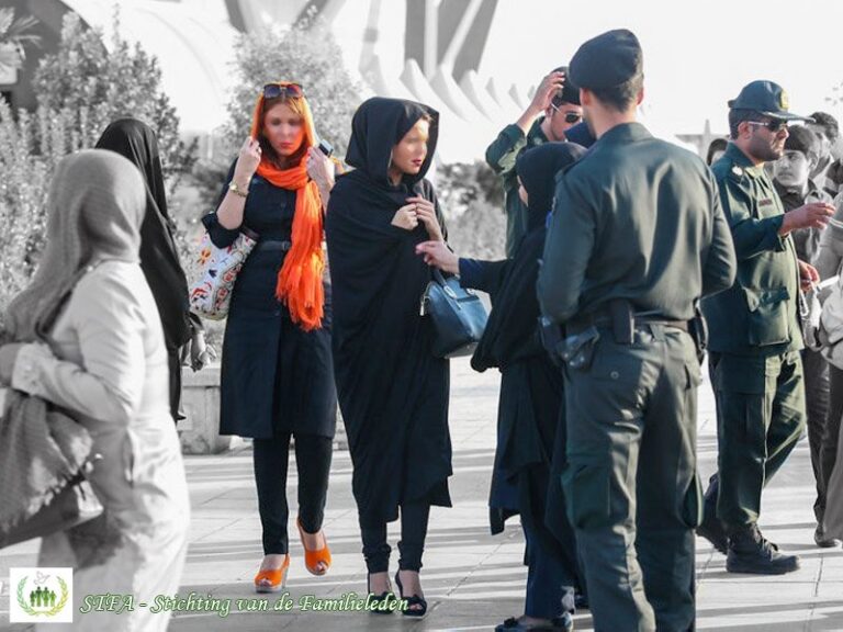 Iran: bevelhebber van de politie van Teheran staat op hard optreden tegen vrouwen